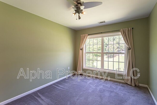 Building Photo - 504 Collingsworth Ln