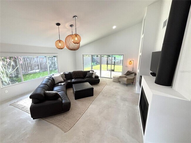 Building Photo - 268 Lemonlily Ct