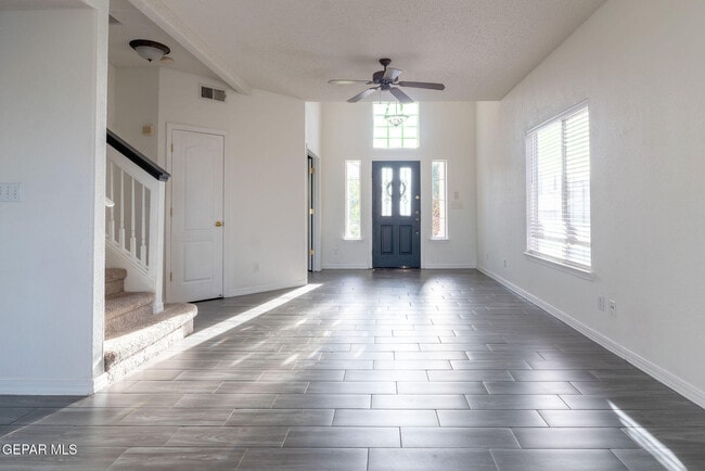 Building Photo - 7037 Luz De Espejo Dr