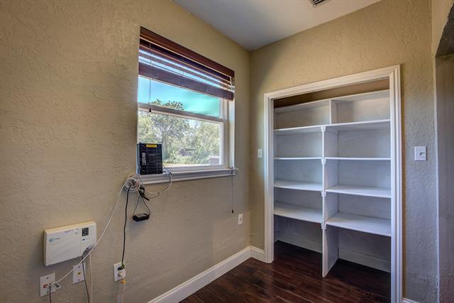 Building Photo - 8010 Anchorage Pl