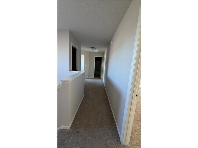 Building Photo - 5590 Upper 179th St W