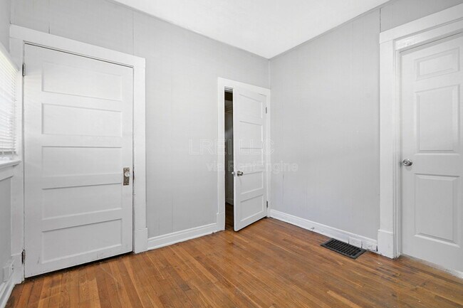 Building Photo - 2645 Grand Ave