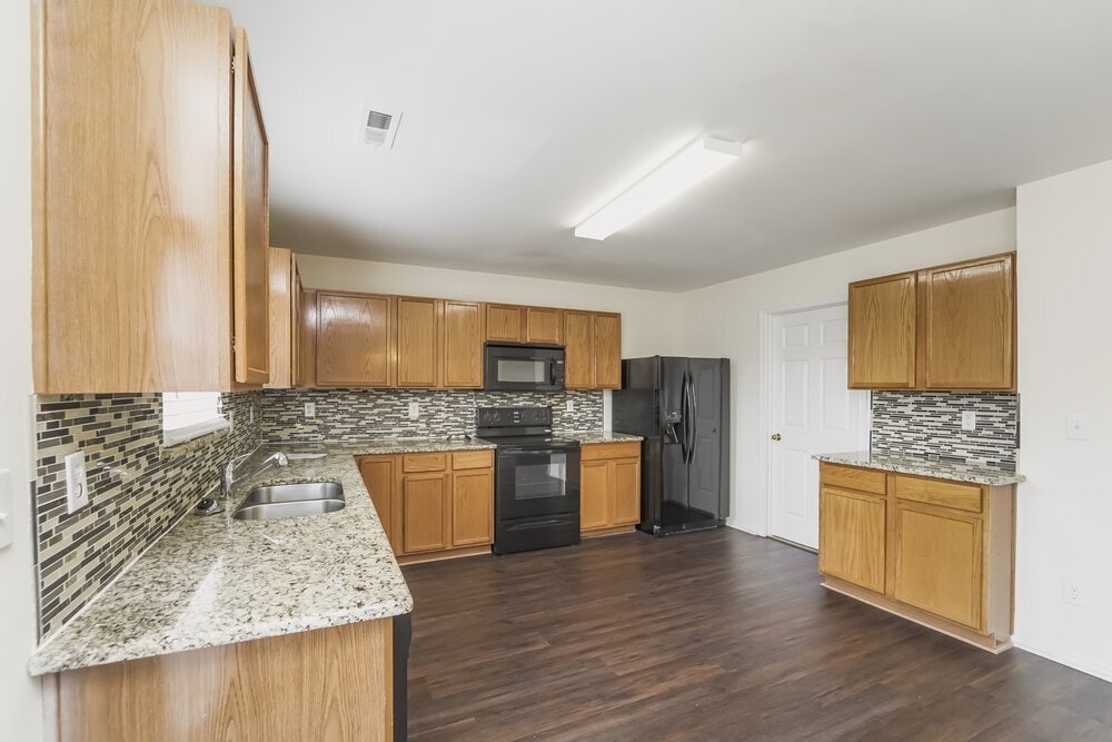 Building Photo - 1646 Rustic Arch Way