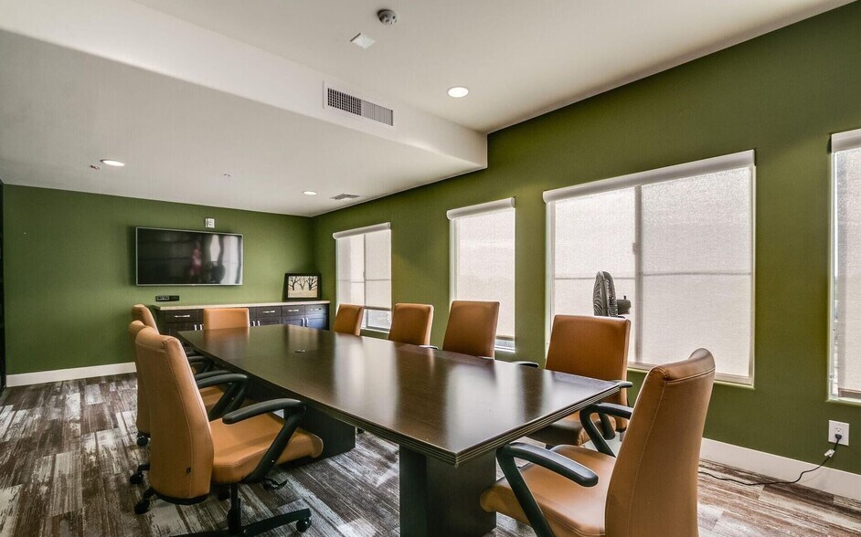 Building Photo - 5450 E Deer Valley Dr