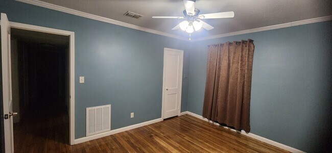 Building Photo - 400 N N St