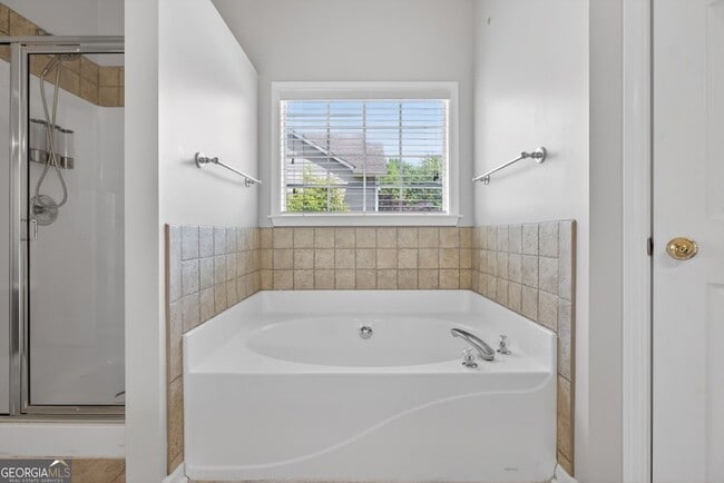 Building Photo - 28 Stonehenge Ct