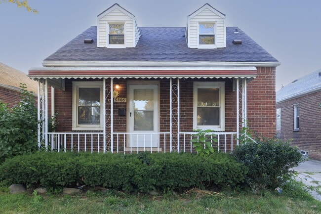 Primary Photo - 6506 Memorial Ave