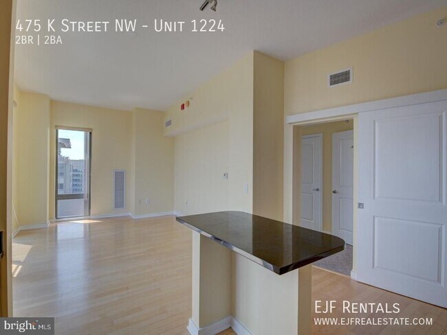 Building Photo - 475 K St NW