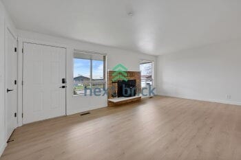 Building Photo - Charming Single-Story Retreat in a Quiet Kent Neighborhood!