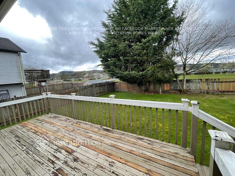 Building Photo - 15120 165th Ave SE