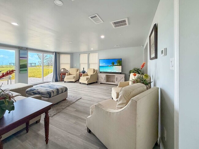 Building Photo - 6403 S Hwy A1A