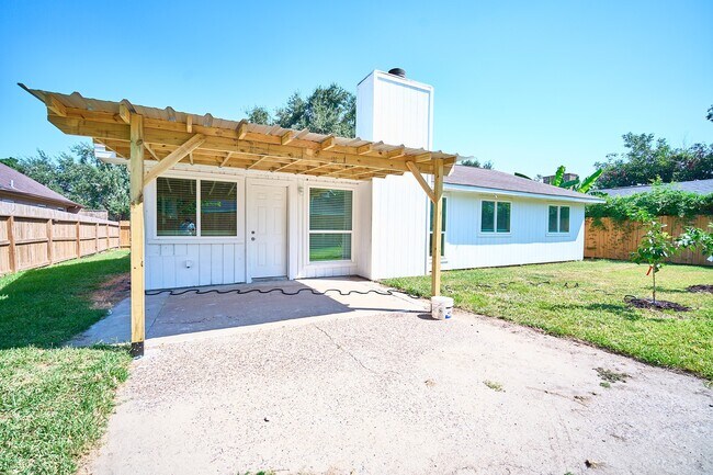 Building Photo - 7214 Westbranch Dr