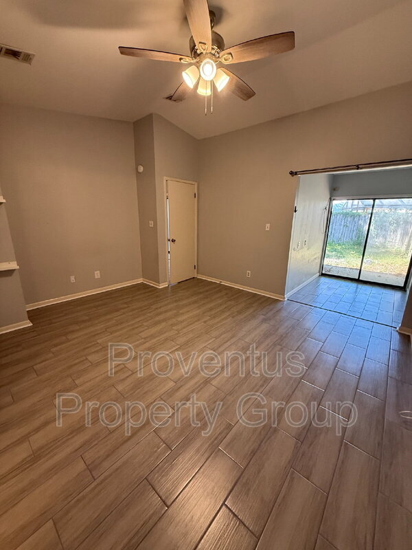 Building Photo - 1330 Pinnacle Dr