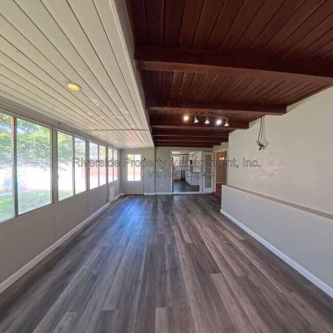 Building Photo - 4025 Terracina Dr