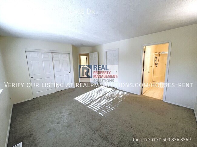 Building Photo - 38875 Cascadia Village Dr