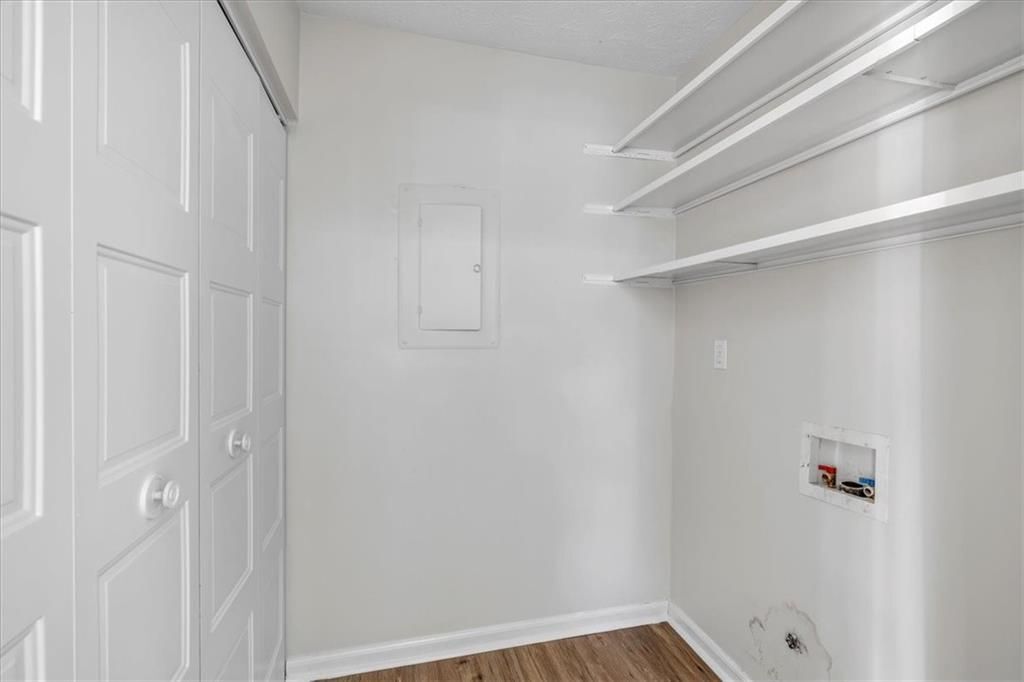 Building Photo - 2613 Stratford Ln