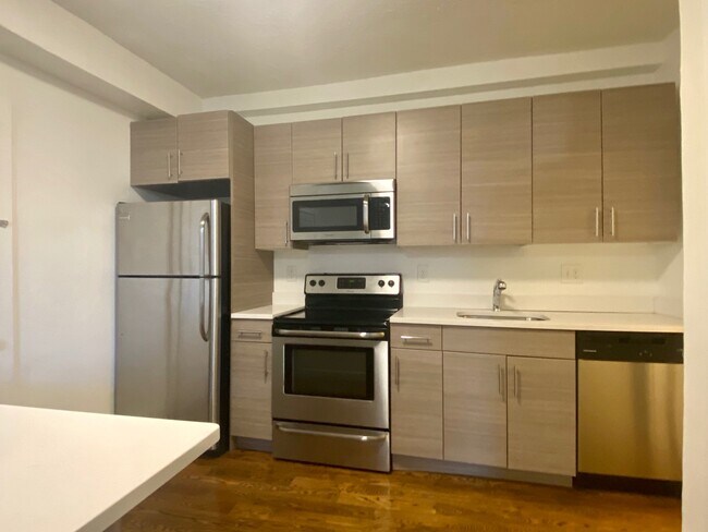Building Photo - 5 N Margin St