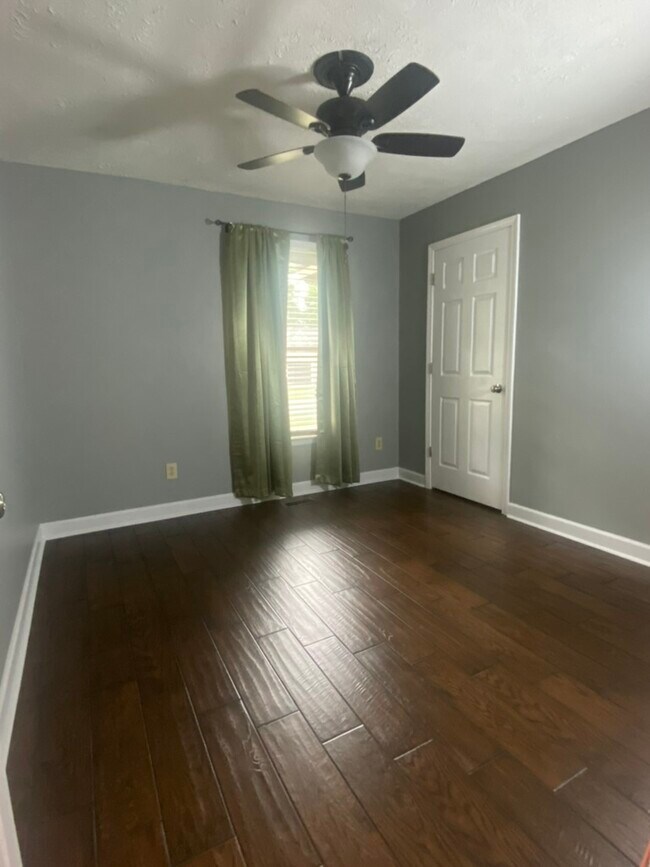 Building Photo - 5681 Pepperbush Dr