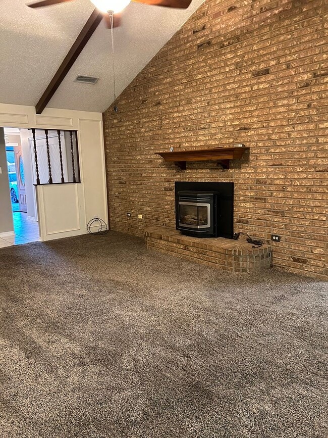 Building Photo - COMING SOON!  Home in University Gardens