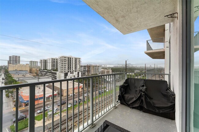 Building Photo - 140 S Dixie Hwy