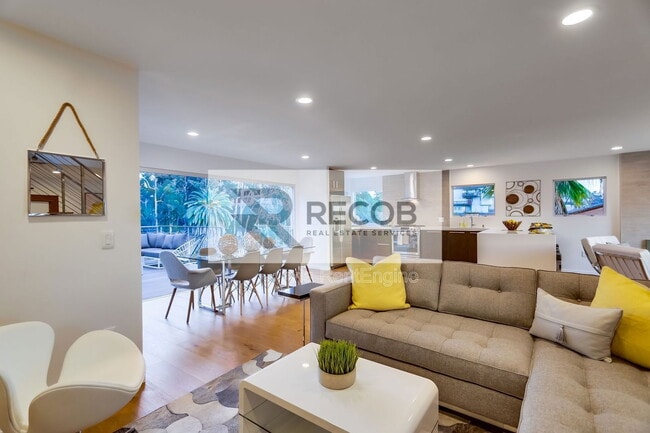 Building Photo - 2641 Curlew St