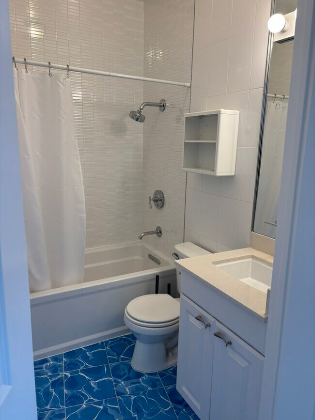 Building Photo - 12217 Rochester Ave