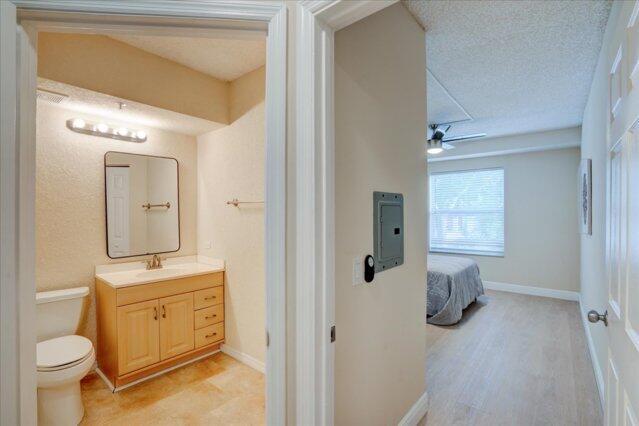 Building Photo - 2221 Tuscany Way
