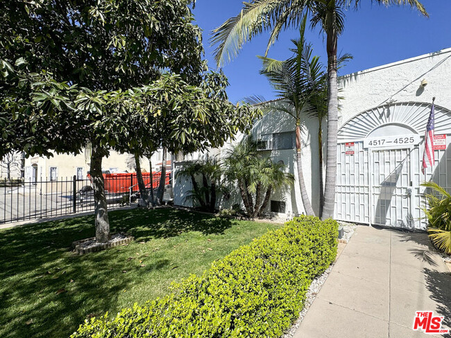 Building Photo - 4525 Franklin Ave