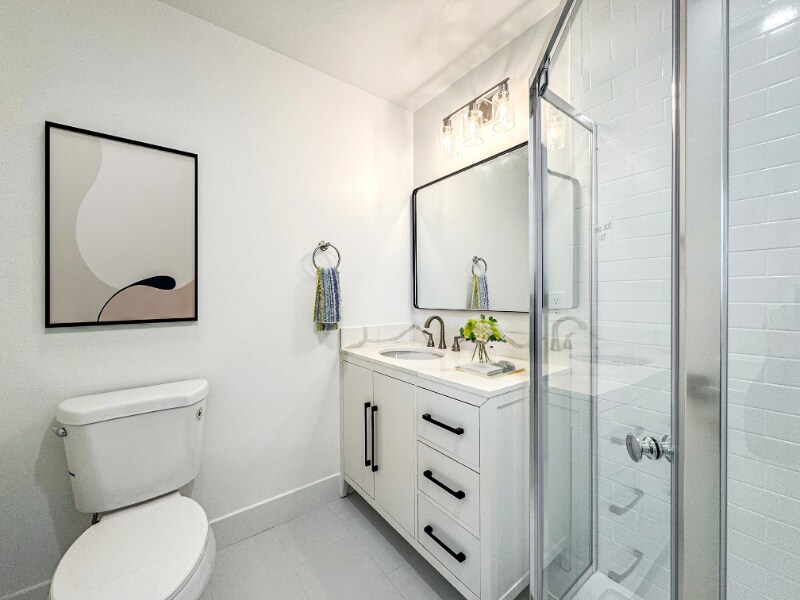 Building Photo - 4461 Farquhar Ave