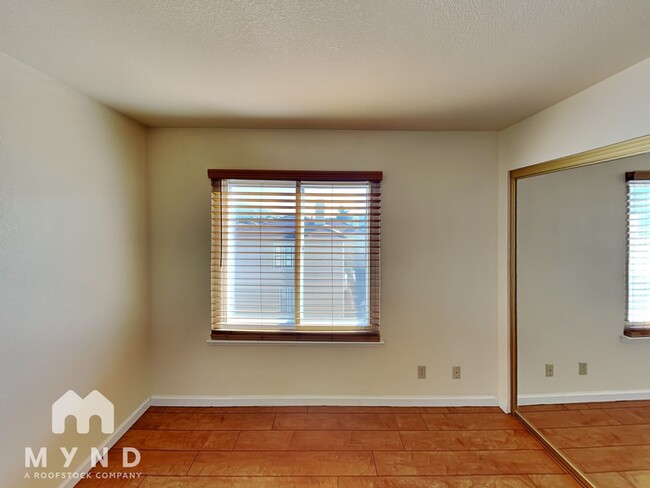 Building Photo - 125 Rosa Flora Cir