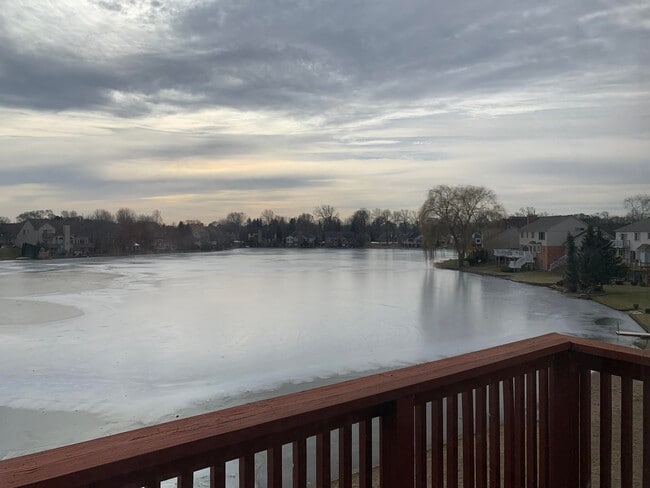 Building Photo - 1698 Mackwood Rd