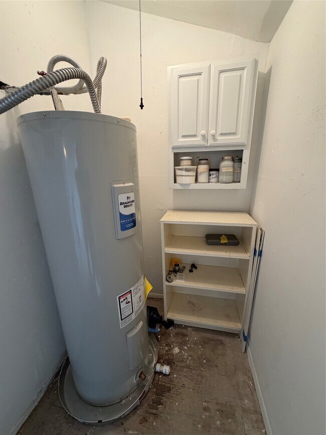 Building Photo - 2425 Augusta Dr