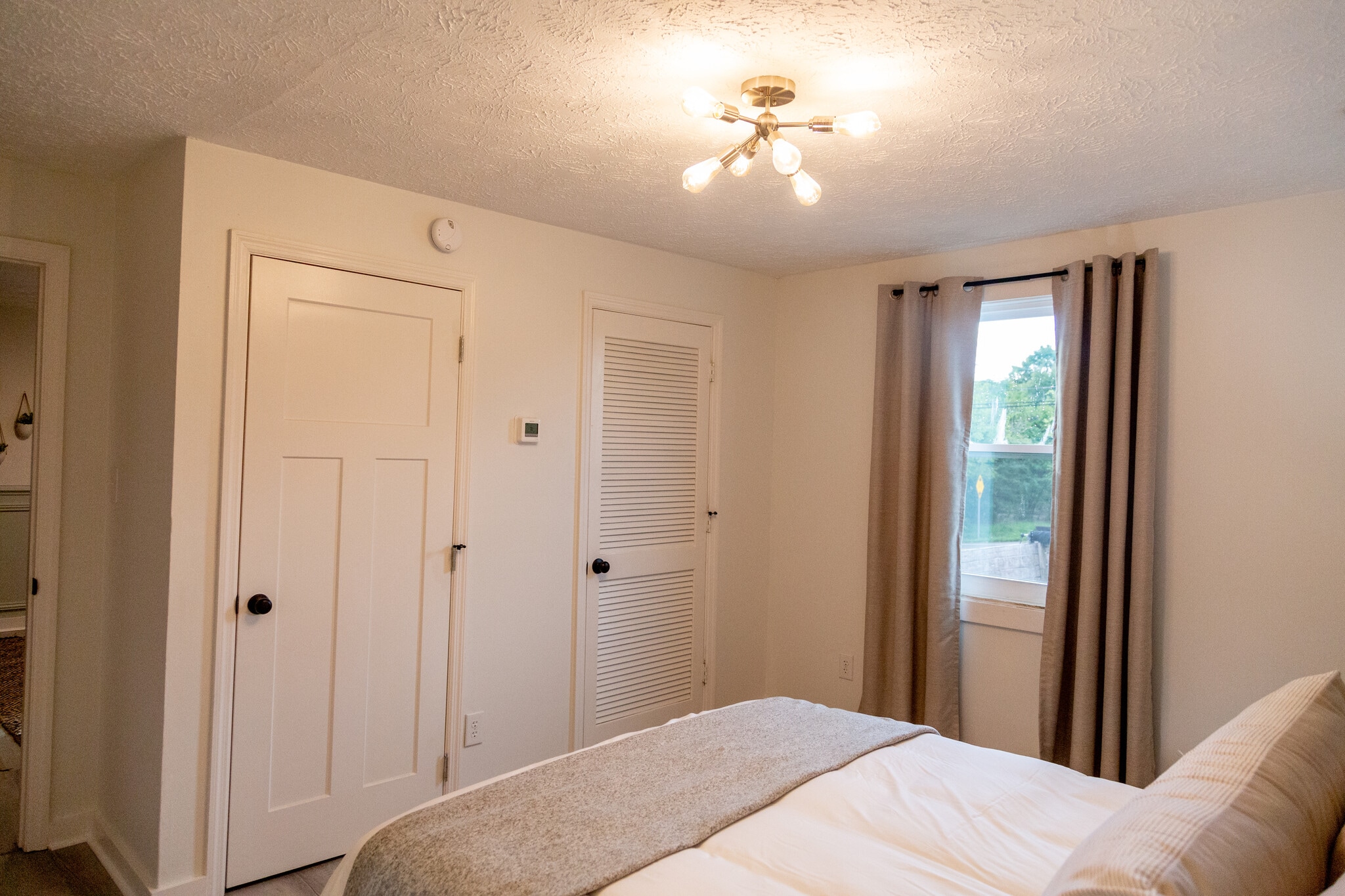 Bedroom - 315 Doyle St