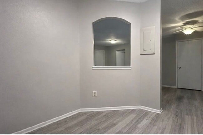 Building Photo - Updated 2BR/1BA Waconia Townhome Available Now!