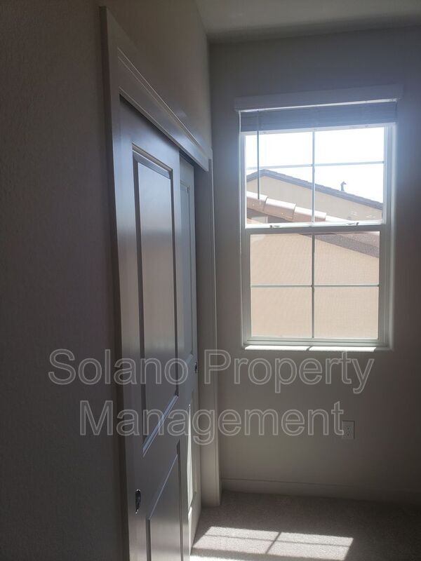 Building Photo - 2940 Sugar Pne St