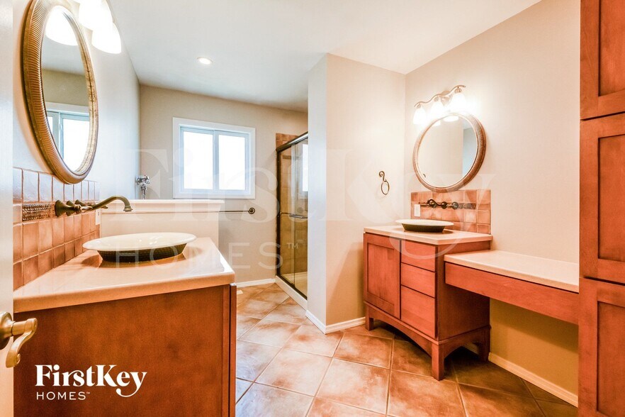 Building Photo - 1731 Wishingwell Dr