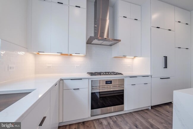 Building Photo - 11382 Emerald Park Rd