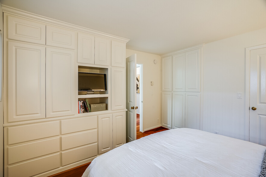 Built-ins in Bedroom - 2308 Schader Dr