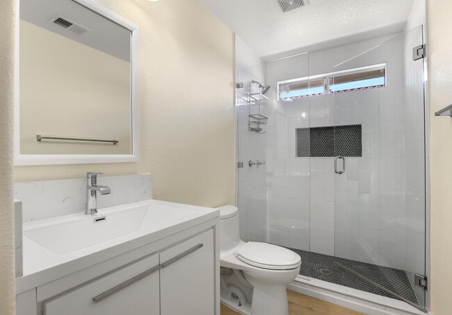 Building Photo - 53405 Avenida Rubio