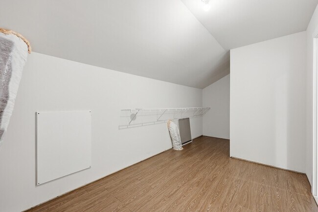 Building Photo - 6334 Cambridge Dr