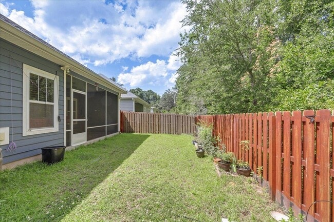 Building Photo - 855 Avery Park Dr
