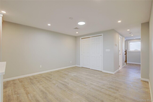 Building Photo - 46 Kentucky St