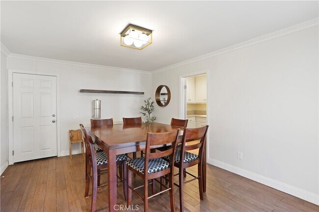 Building Photo - 1619 Carmel Cir W