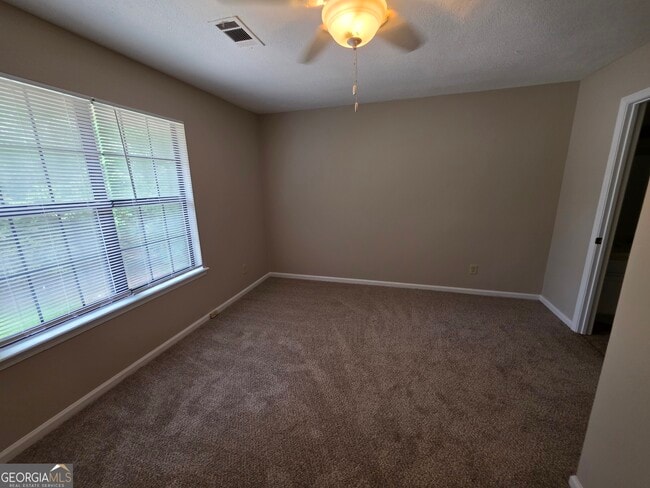 Building Photo - 300 Handley Ct