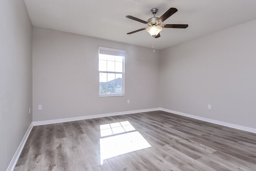 Building Photo - 8302 Cherry Branch Dr