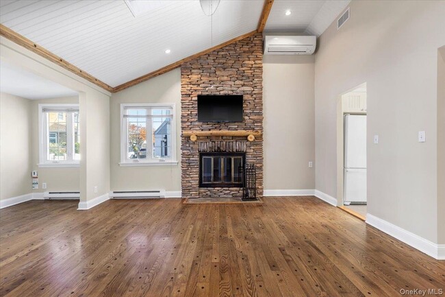 Building Photo - 12 Ridgeland Terrace