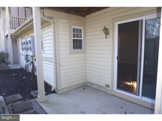 Building Photo - 509 Steeplechase Ct