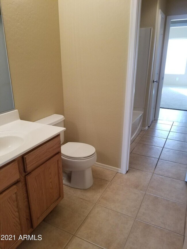 Building Photo - 45525 W Rainbow Dr
