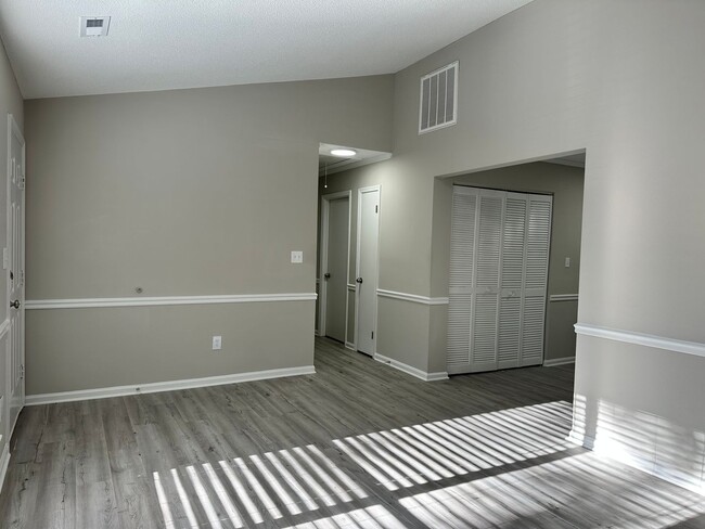 Building Photo - 4917 Pebble Beach Dr