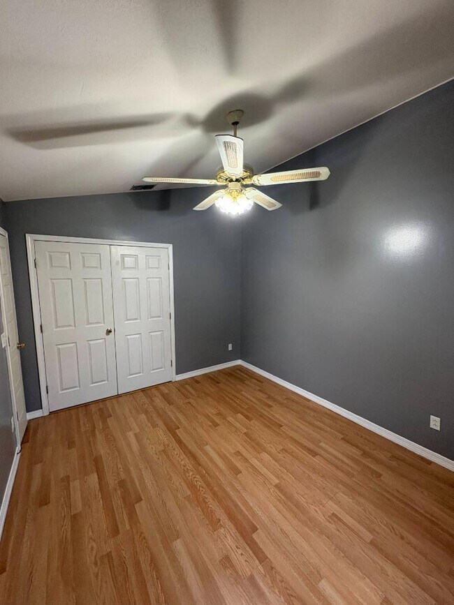 Building Photo - 436 Mango Cir